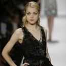 Mercedes-Benz Fashion Week. CAROLINA HERRERA - Spring-summer 2008